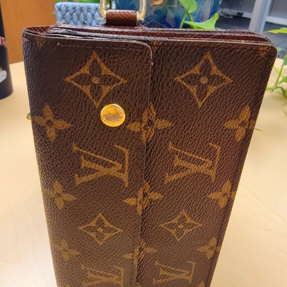 Authentic LV Wallet near excellent condition! - Picture 4 of 8